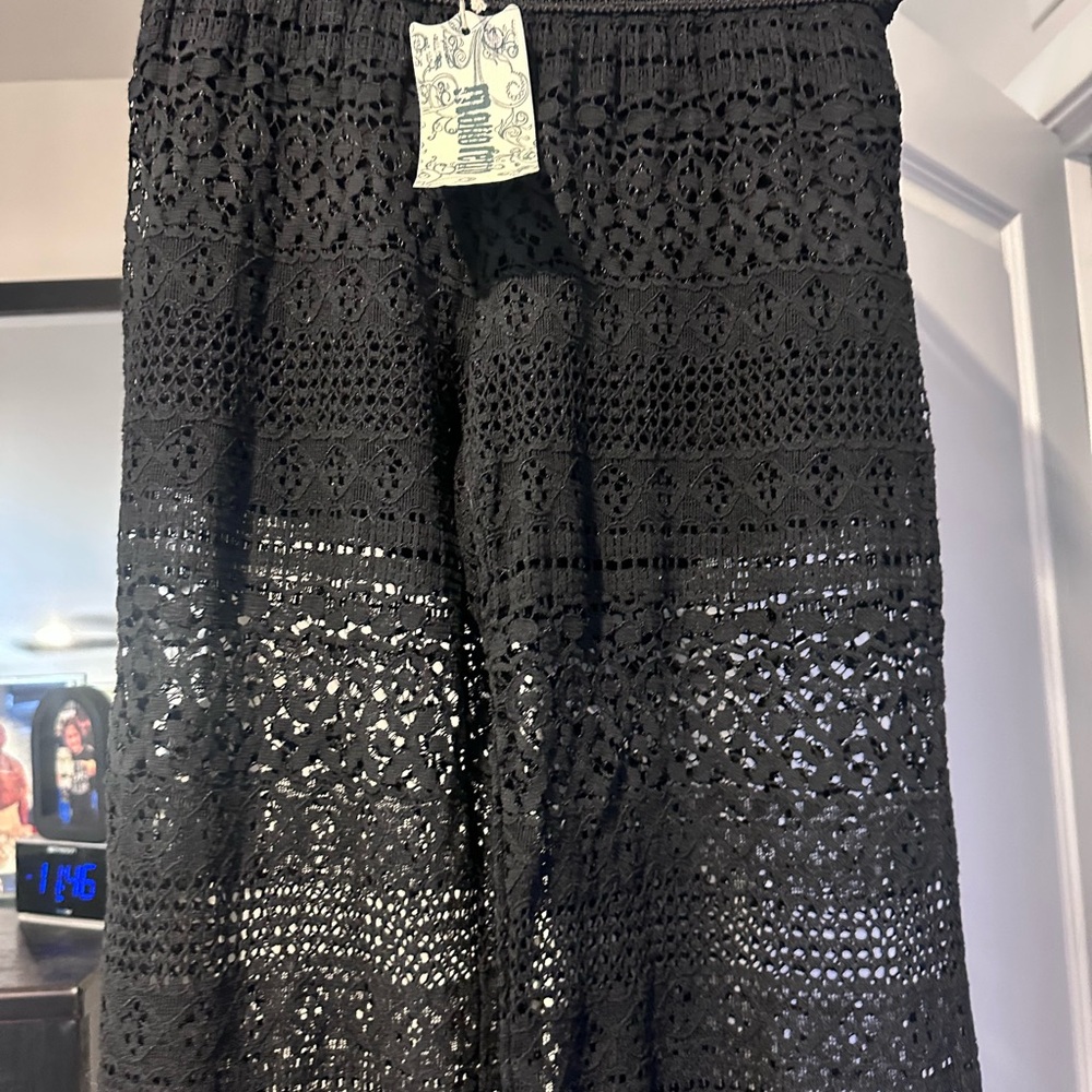 Monoreno Black Lace Capris